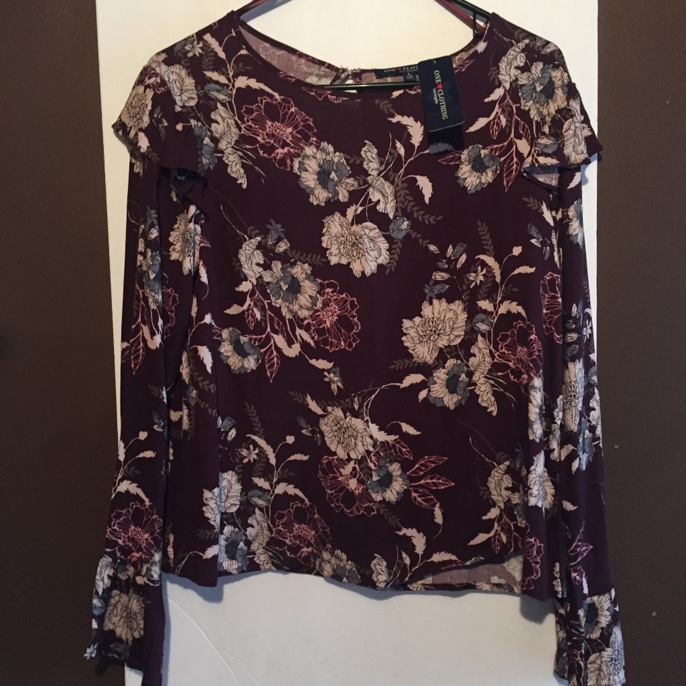 One Clothing Floral Top